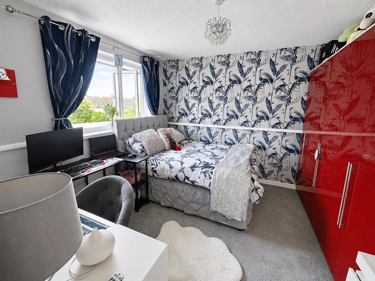 Clos Vernon Watkins, Gorseinon, Swansea, SA4 4DH